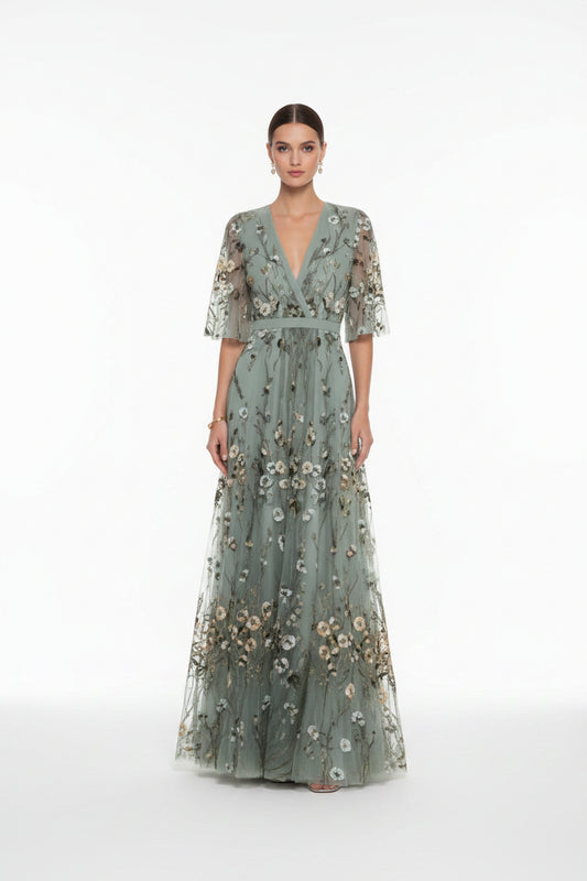 Elegant dresses for women | V-neck and defined waist